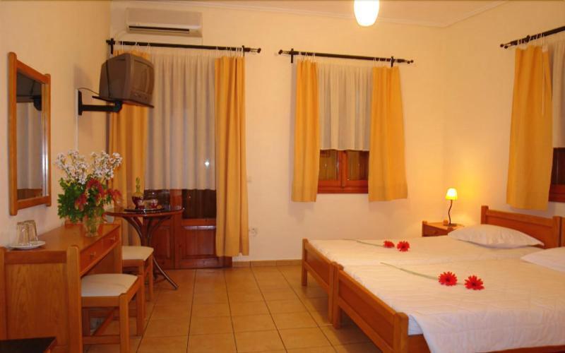 Xenonas Chrisso Hotel Delphi ภายนอก รูปภาพ