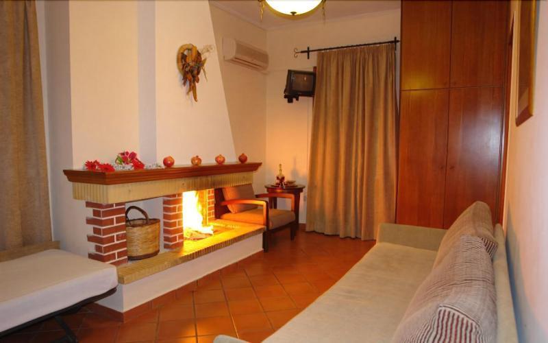 Xenonas Chrisso Hotel Delphi ภายนอก รูปภาพ