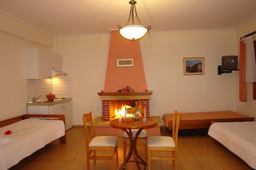 Xenonas Chrisso Hotel Delphi ห้อง รูปภาพ