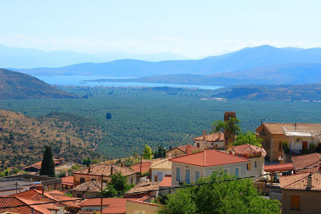 Xenonas Chrisso Hotel Delphi ภายนอก รูปภาพ